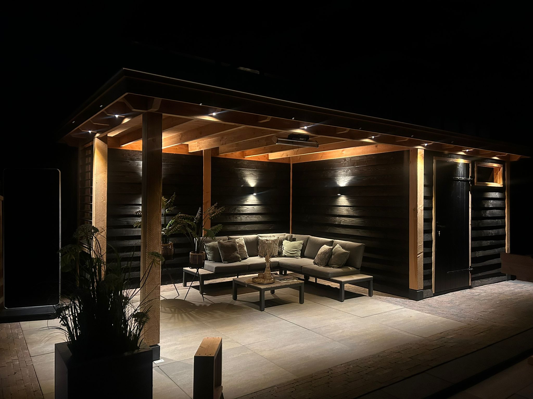 578a1b85-7924-483c-8a7f-a0e5e2336019