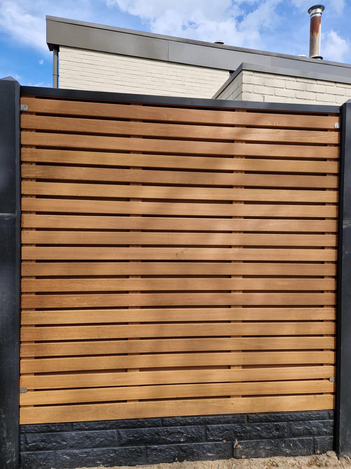 940dfe52-ddae-427d-b926-4657a9e3d436