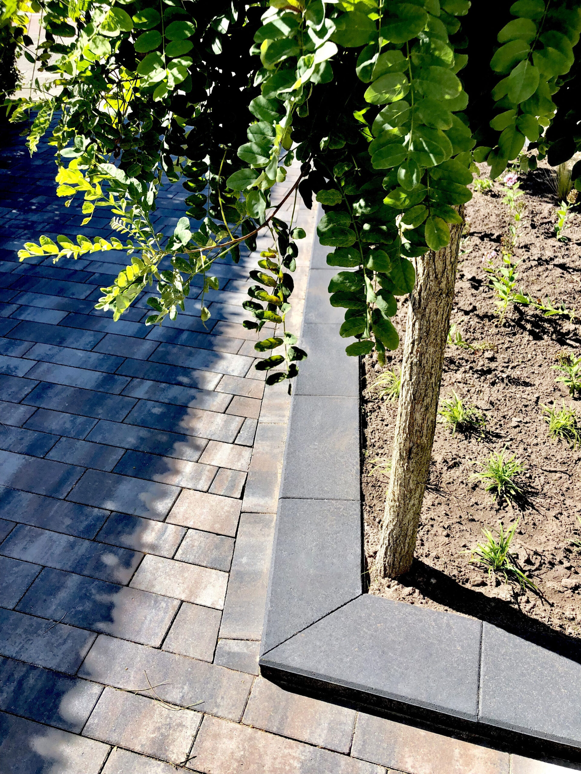 traptrede-60x30x15-cm-indus-black-kleurecht-met-facet (2)